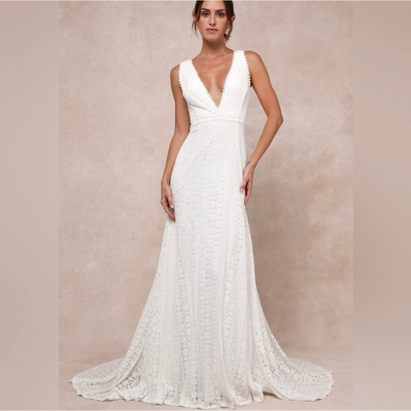 Lulus Dresses & Skirts - NWOT Lulus Infinite Bliss Ivory Lace Sleeveless Backless Trumpet Maxi Dress
